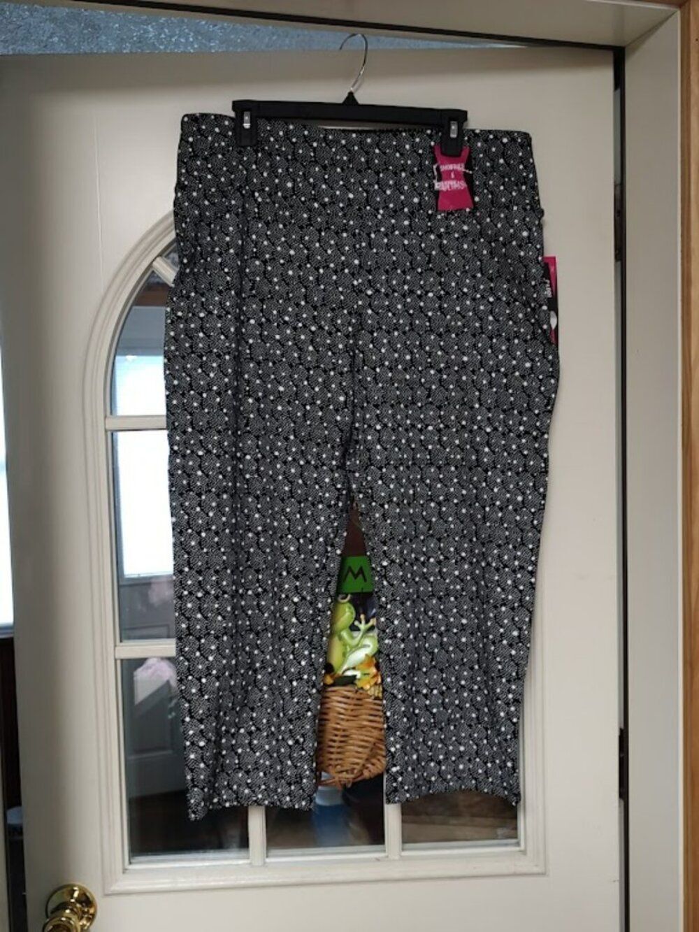 New Teezher Black White Smoothes & Slims Legging Capri Pants Size Women's 1X